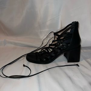NWOB Steve Madden Size 10 Black Heels - Heel 3” Lace Up Leather Zip B3